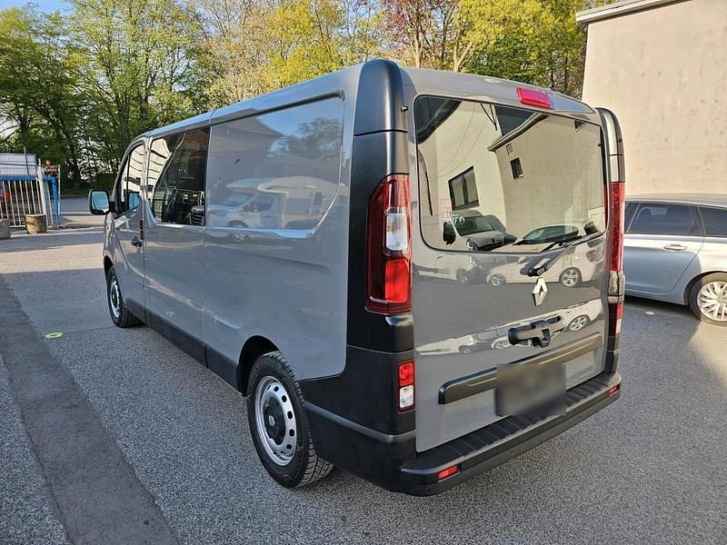 Gebraucht Renault Trafic 120 PS (88 kW) 2017 Grau Van / Kleinbus