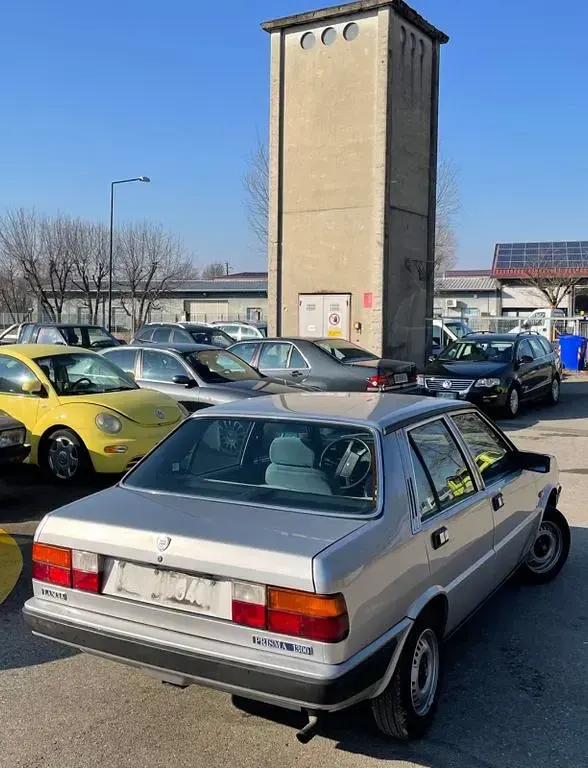 Gebraucht Lancia Prisma 77 PS (56 kW) 1986 Silber Limousine