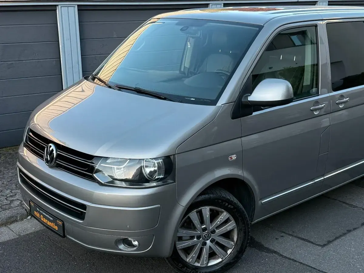 Gebraucht VW Multivan Highline 179 PS (131 kW) 2015 Beige Van / Kleinbus