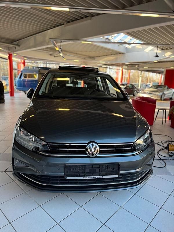 Grau Gebraucht 2019 VW Golf Sportsvan Van / Kleinbus | 17.450 € (Fairer Preis) - Bild 1/4