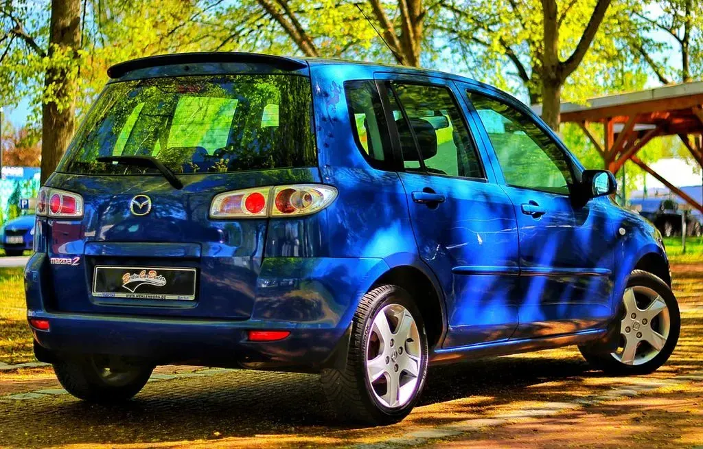Usata Mazda 2 80 CV (58 kW) 2007 Blu Utilitaria