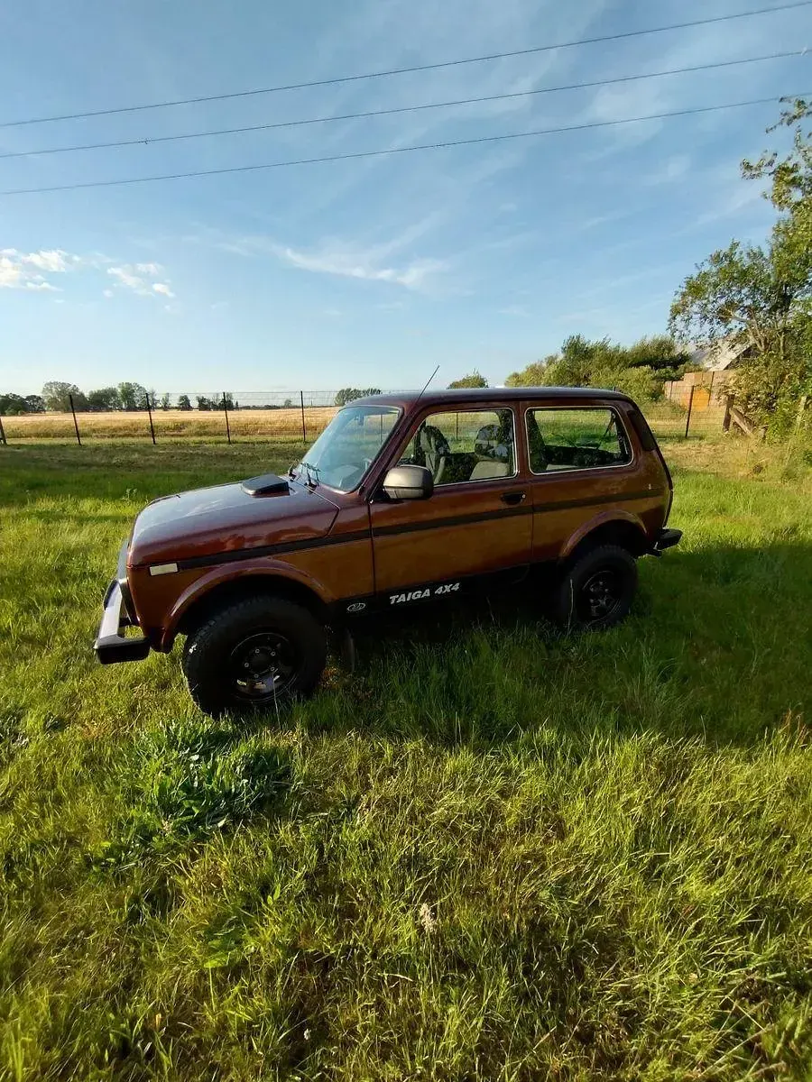 Gebraucht Lada Taiga 83 PS (61 kW) 2020 Braun SUV
