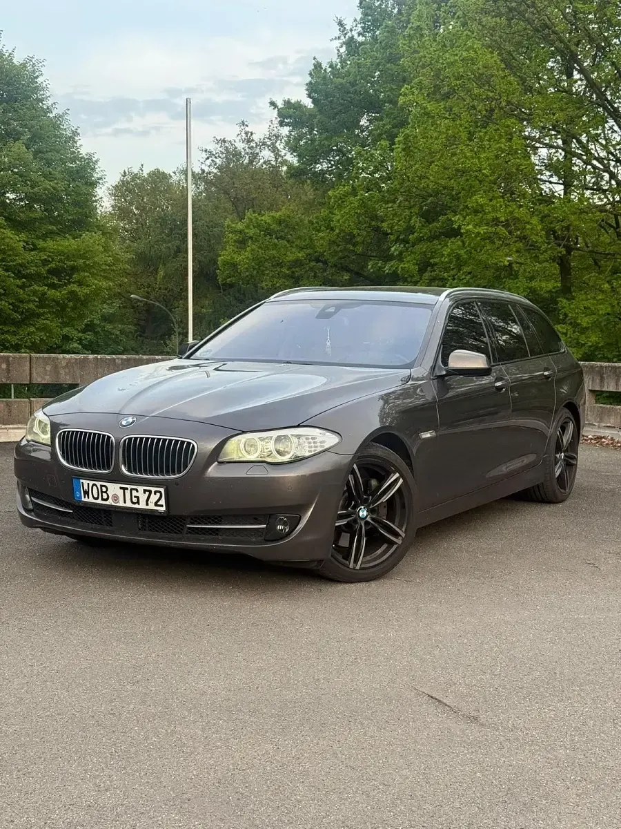 Gebraucht BMW 525 218 PS (160 kW) 2012 Braun Kombi