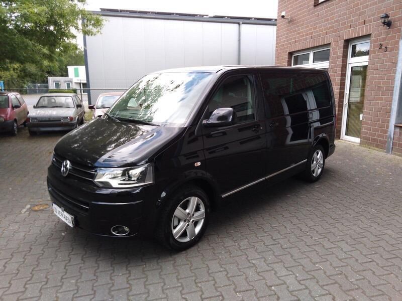Schwarz Gebraucht 2014 VW Multivan Highline Van / Kleinbus | 18.500 € - Bild 1/4
