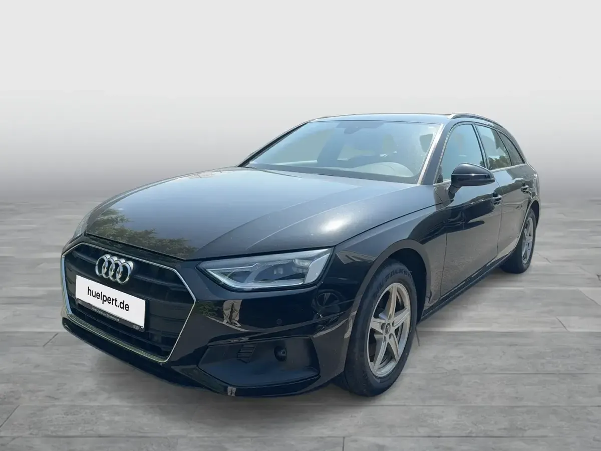 Gebraucht Audi A4 Business 163 PS (119 kW) 2023 Brillantschwarz Kombi