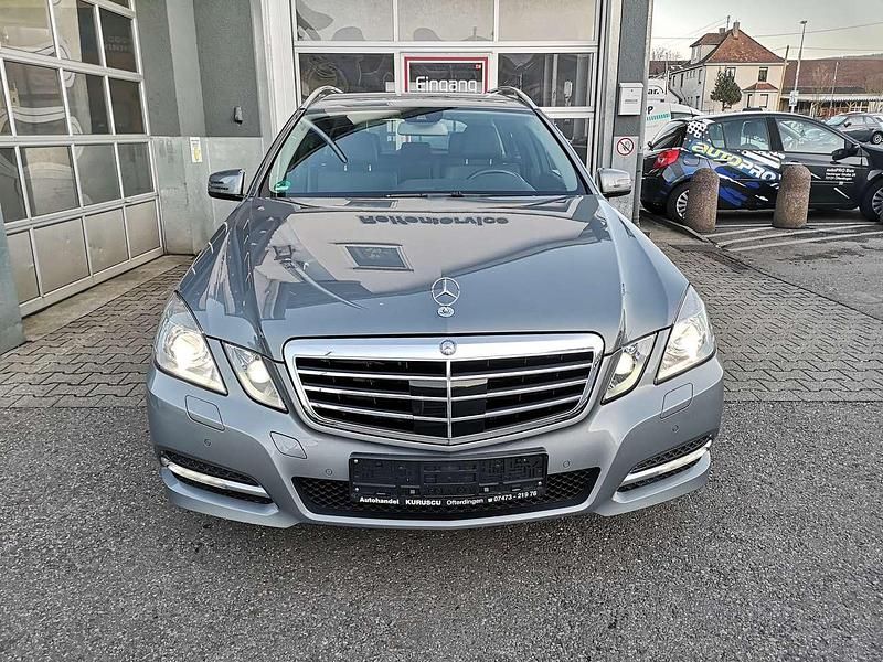 Gebraucht Mercedes E350 265 PS (194 kW) 2010 Palladiumsilber  metalliclack Kombi