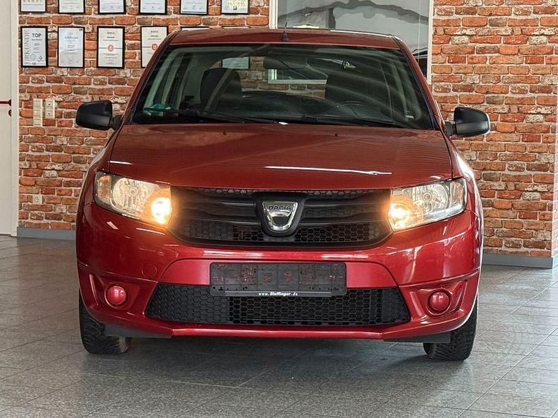 Gebraucht Dacia Sandero Ambiance 75 PS (55 kW) 2014 Rot Limousine