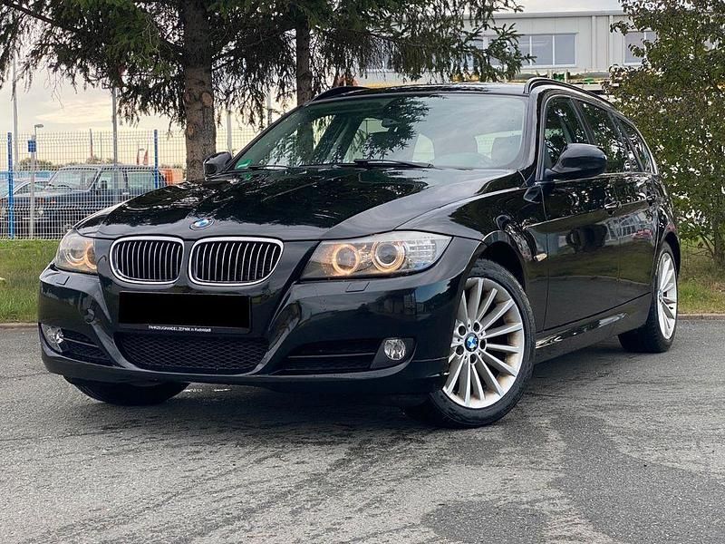 Schwarz Gebraucht 2011 BMW 325 Sport Line Kombi | 8.950 € (Guter Preis) - Bild 1/4