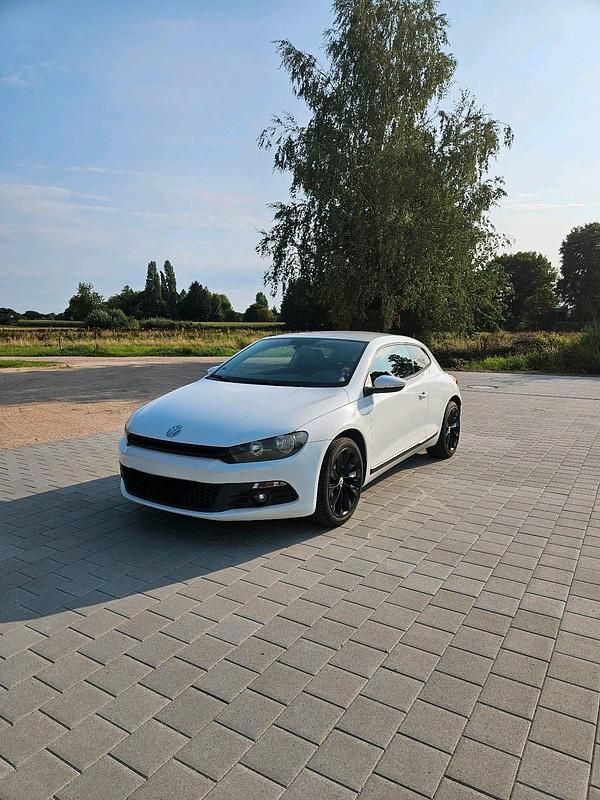 Weiß Gebraucht 2010 VW Scirocco Coupé | 6.900 € (Fairer Preis) - Bild 1/4