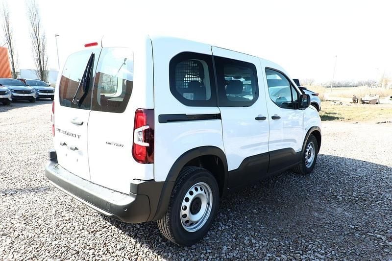 Neu Peugeot Rifter Active 102 PS (75 kW) 2025 Kaolin weiß uni Van / Kleinbus