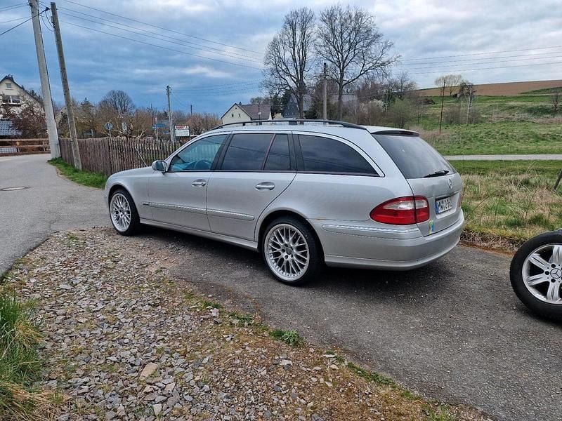 Gebraucht Mercedes E320 224 PS (164 kW) 2004 Silber Kombi