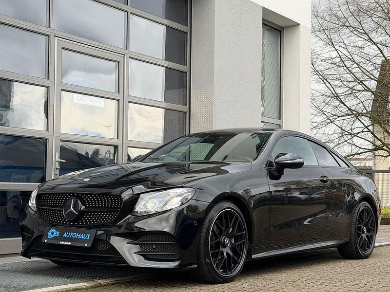 Gebraucht Mercedes E220 AMG 194 PS (142 kW) 2017 Schwarz Coupé