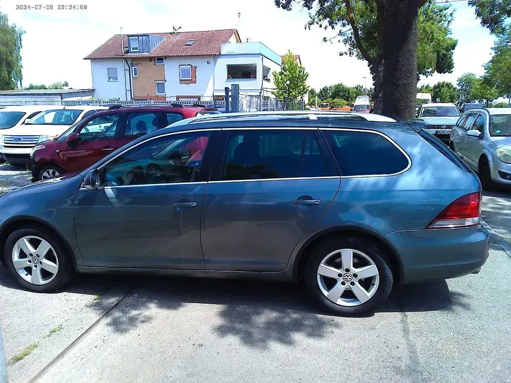 Gebraucht VW Golf VI Comfortline 122 PS (89 kW) 2011 Grau Kleinwagen