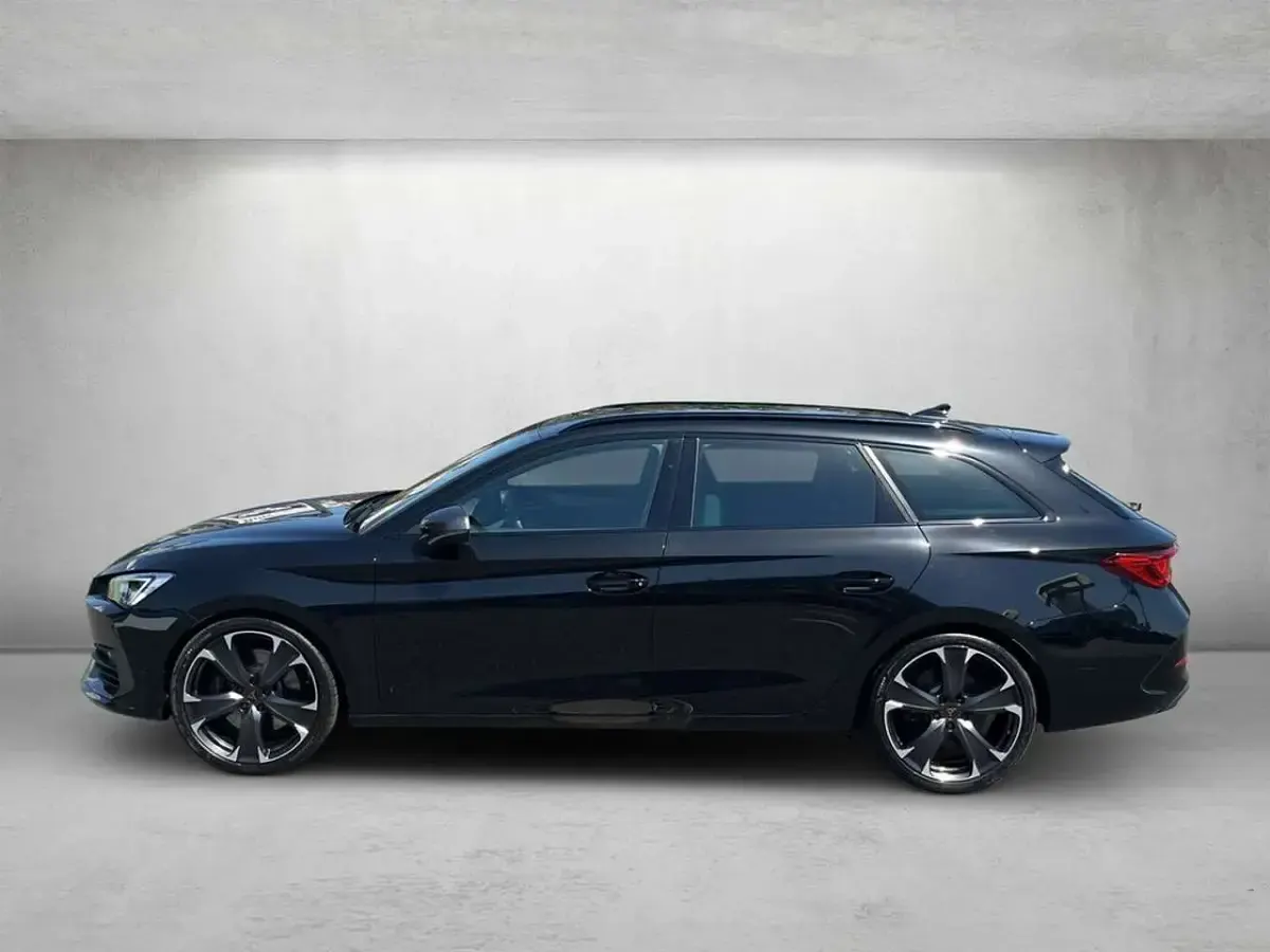 Gebraucht Cupra Leon VZ 245 PS (180 kW) 2024 Mitternachtsschwarz Kombi