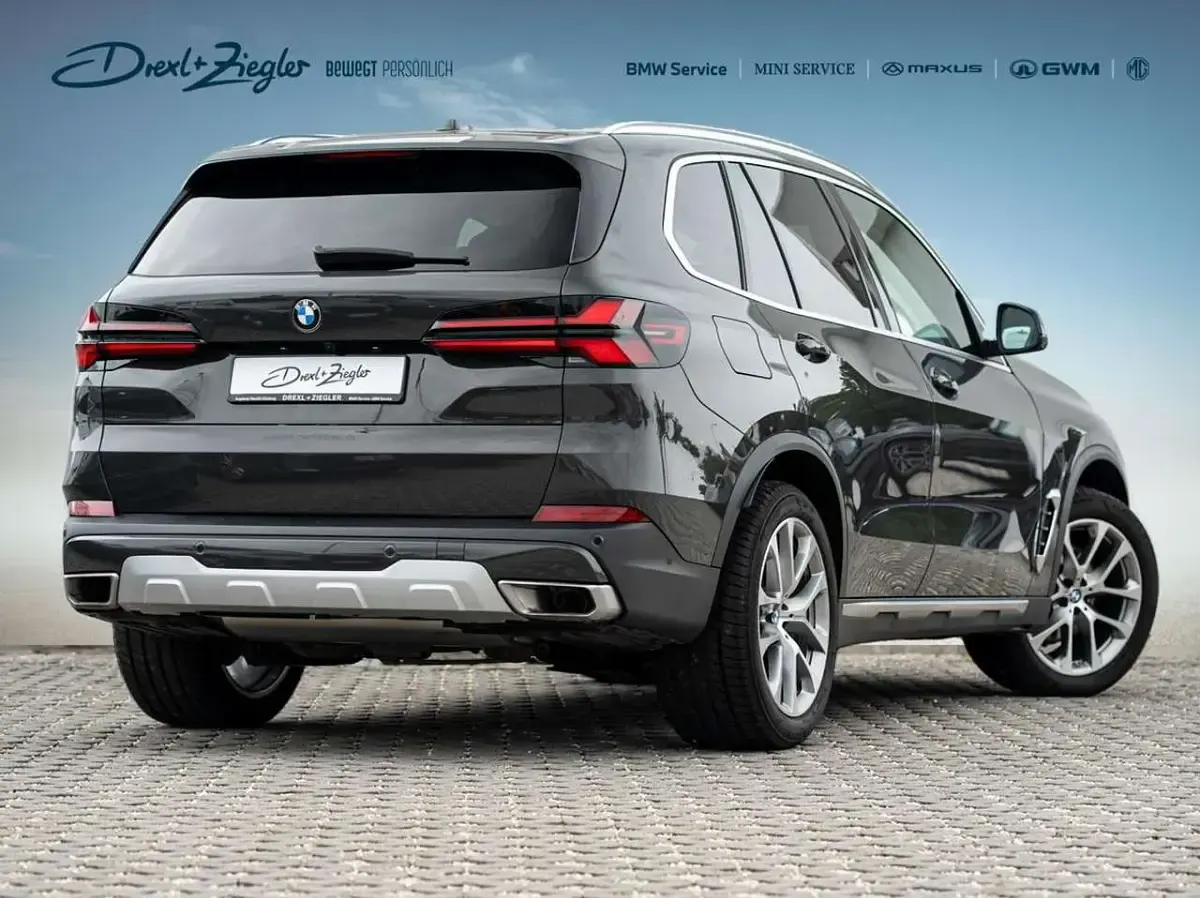 Gebraucht BMW X5 Comfort Edition 298 PS (219 kW) 2023 Dravitgraumetallic SUV