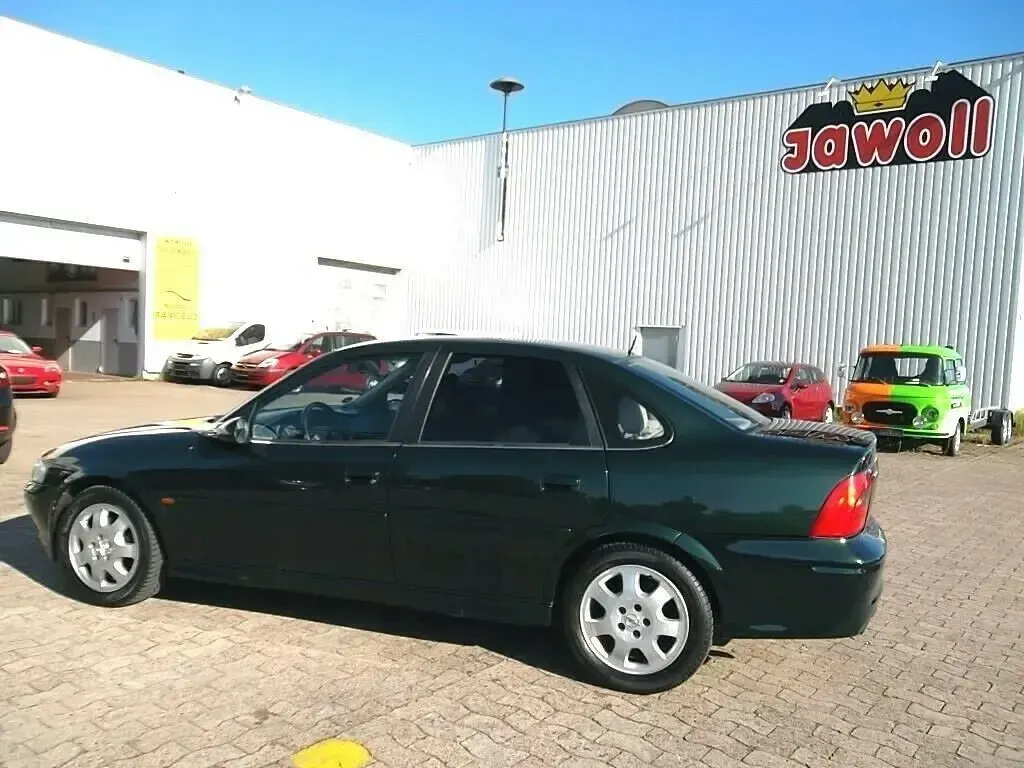 Gebraucht Opel Vectra Elegance 147 PS (108 kW) 2000 Gruen Limousine