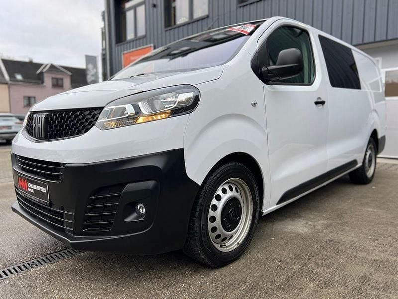 Weiß Gebraucht 2023 Fiat Scudo Van | 23.890 € - Bild 1/4