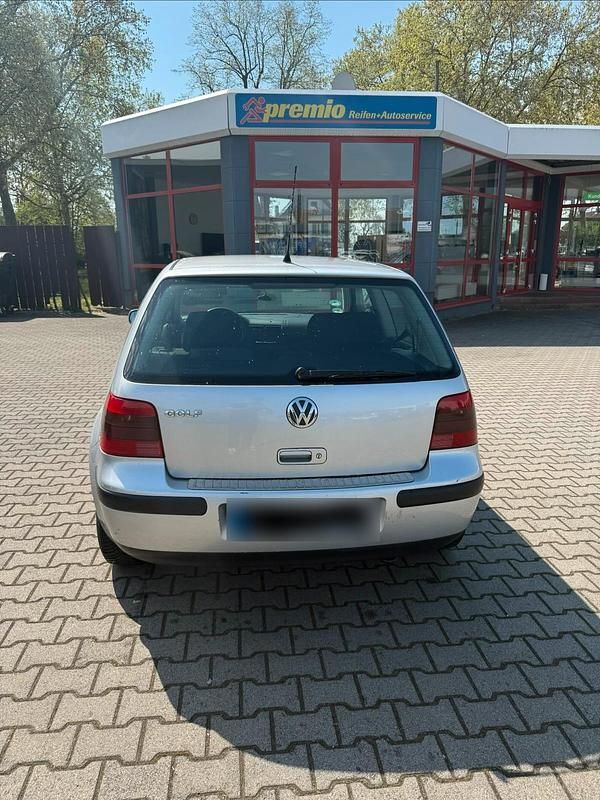 Gebraucht VW Golf IV 75 PS (55 kW) 2002 Grau Kleinwagen