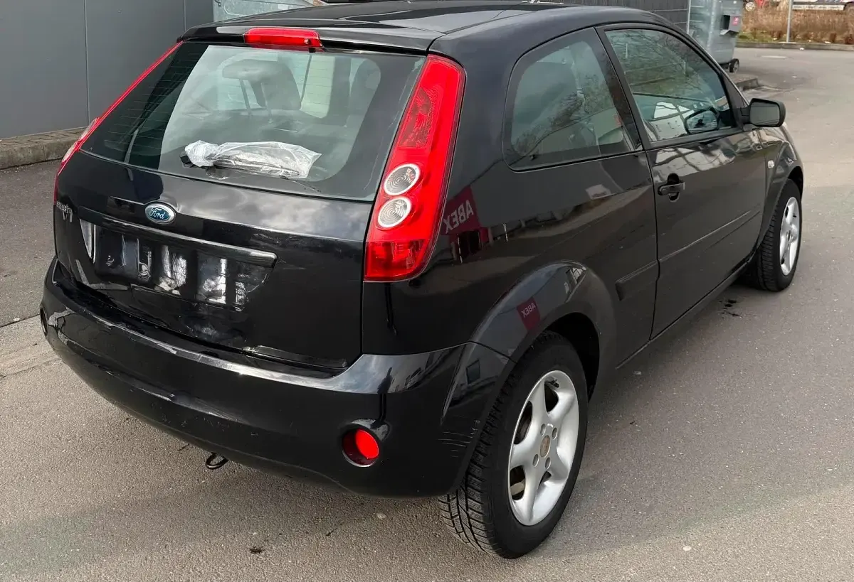 Gebraucht Ford Fiesta 60 PS (44 kW) 2008 Schwarz Kleinwagen
