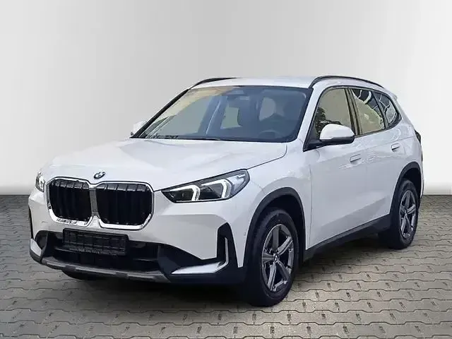 Używany BMW X1 Performance 163 KM (119 kW) 2025 Biały SUV
