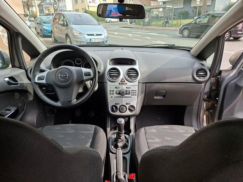 Gebraucht Opel Corsa Satellite 69 PS (50 kW) 2011 Braun Kleinwagen