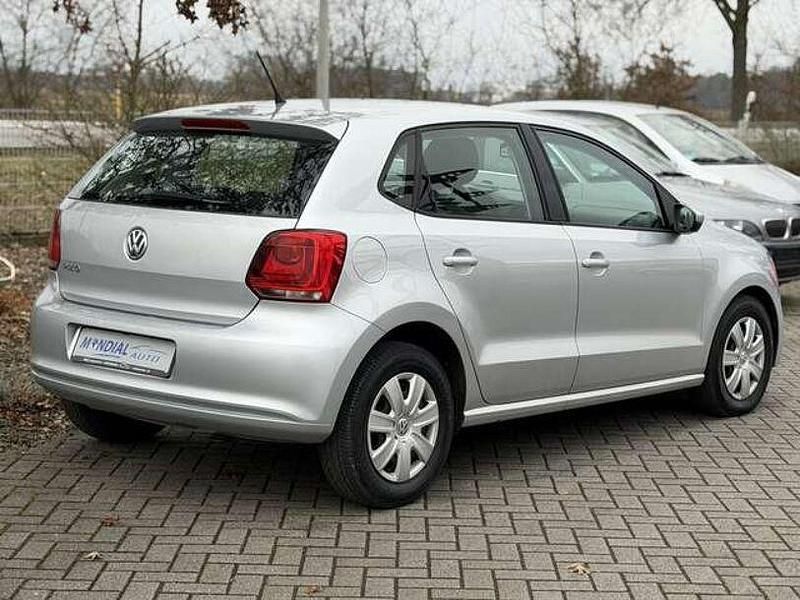 Gebraucht VW Polo Trendline 60 PS (44 kW) 2012 Reflexsilber metallic Kleinwagen