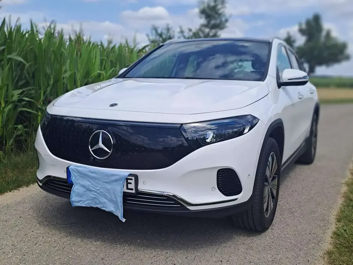 Gebraucht Mercedes EQA300 167 kW (228 PS) 2024 Weiß SUV