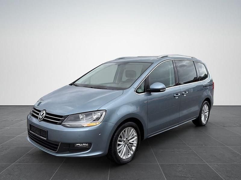 Blau Gebraucht 2015 VW Sharan Cup Van / Kleinbus | 13.999 € (Superpreis) - Bild 1/4