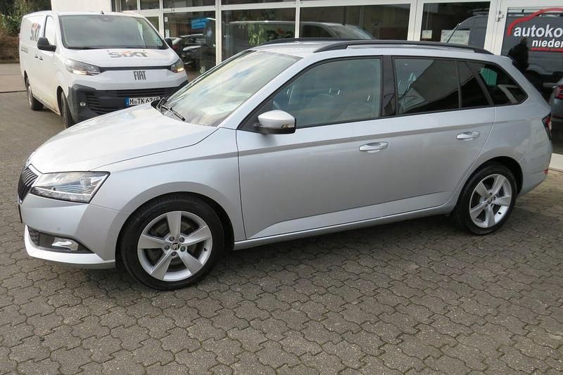 Gebraucht Skoda Fabia 95 PS (69 kW) 2022 Silber Kleinwagen