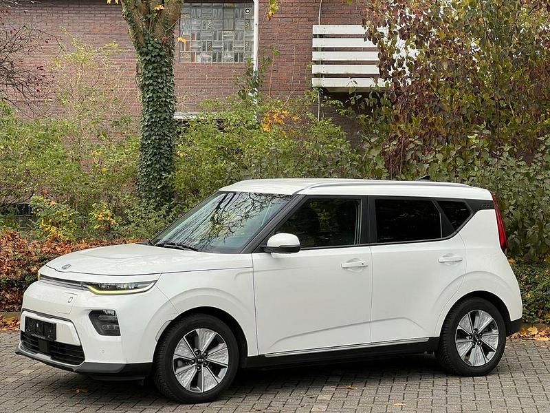 Weiß Gebraucht 2020 Kia Soul EV SUV | 12.971 € - Bild 1/4