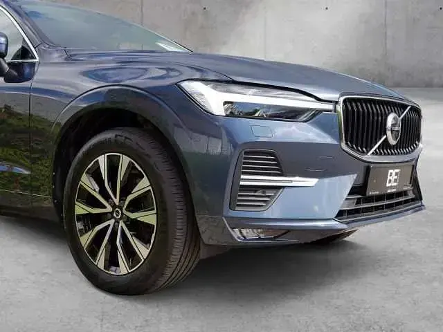 Gebraucht Volvo XC60 Core 197 PS (144 kW) 2023 Blau SUV