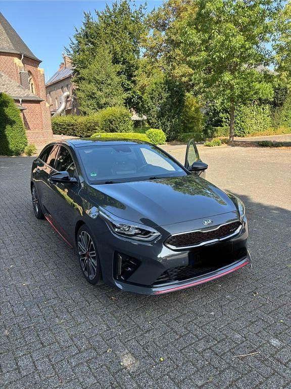 Grau Gebraucht 2019 Kia ProCeed GT 2 Kleinwagen | 18.200 € (Guter Preis) - Bild 1/4
