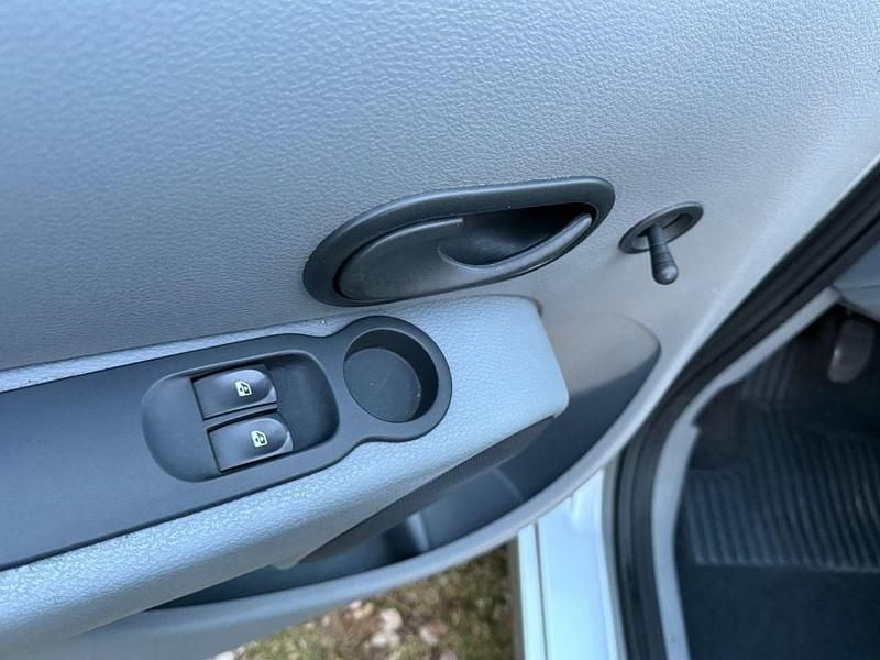 Gebraucht Renault Grand Modus Dynamique 75 PS (55 kW) 2009 Silber Van / Kleinbus