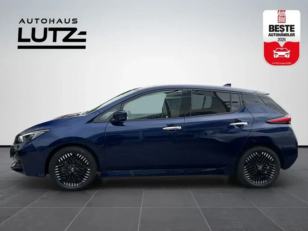 Gebraucht Nissan Leaf N-Connecta 110 kW (150 PS) 2024 Blau Kleinwagen