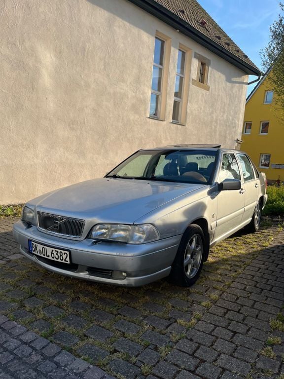 Silber Gebraucht 1997 Volvo S70 Limousine | 1.000 € - Bild 1/4