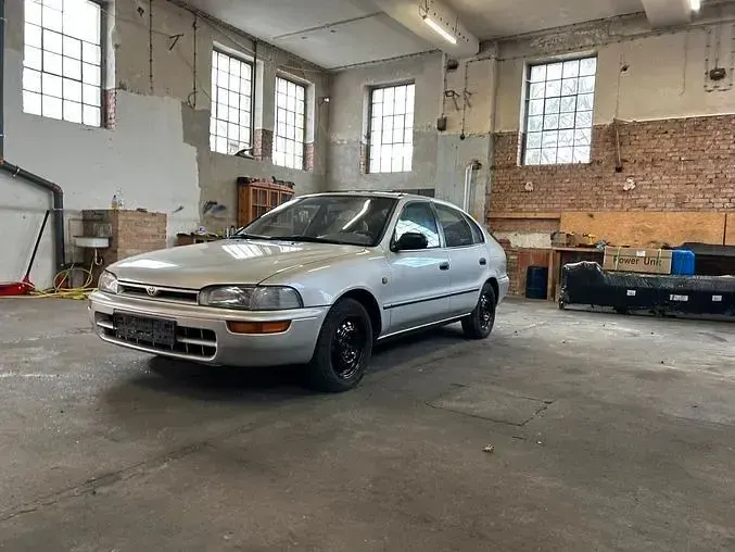 Gebraucht Toyota Corolla Team 114 PS (83 kW) 1994 Silber Limousine