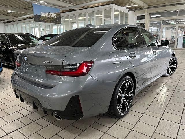 Gebraucht BMW 320 M Sport 184 PS (135 kW) 2025 Grau Limousine