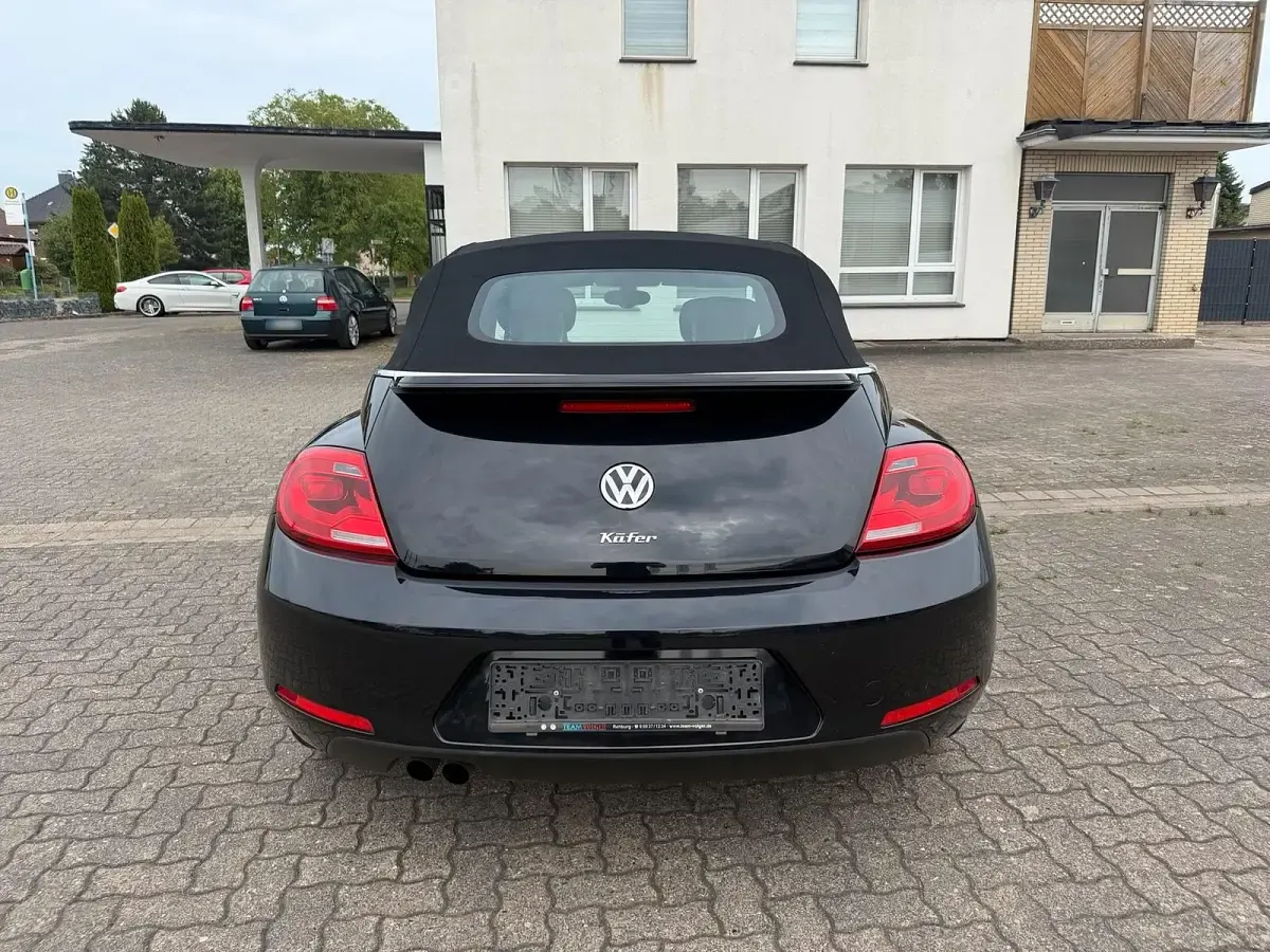 Gebraucht VW Beetle Design 150 PS (110 kW) 2013 Schwarz Kleinwagen