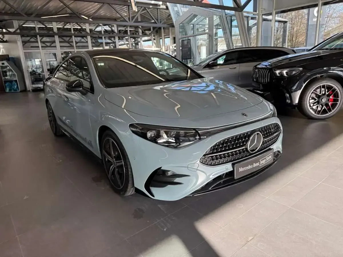 Gebraucht Mercedes CLA180 AMG 156 PS (114 kW) 2026 Unilack aquamint Limousine