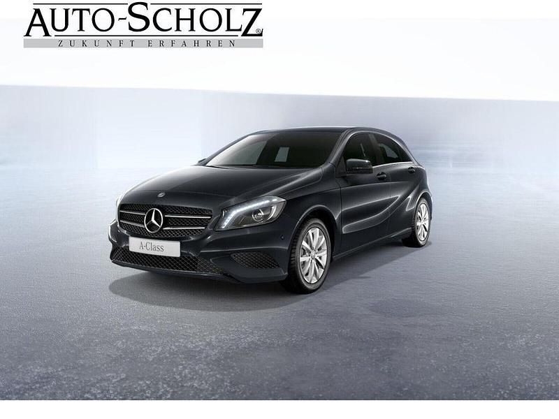 Schwarz Gebraucht 2015 Mercedes A200 Style Limousine | 8.800 € (Superpreis) - Bild 1/3