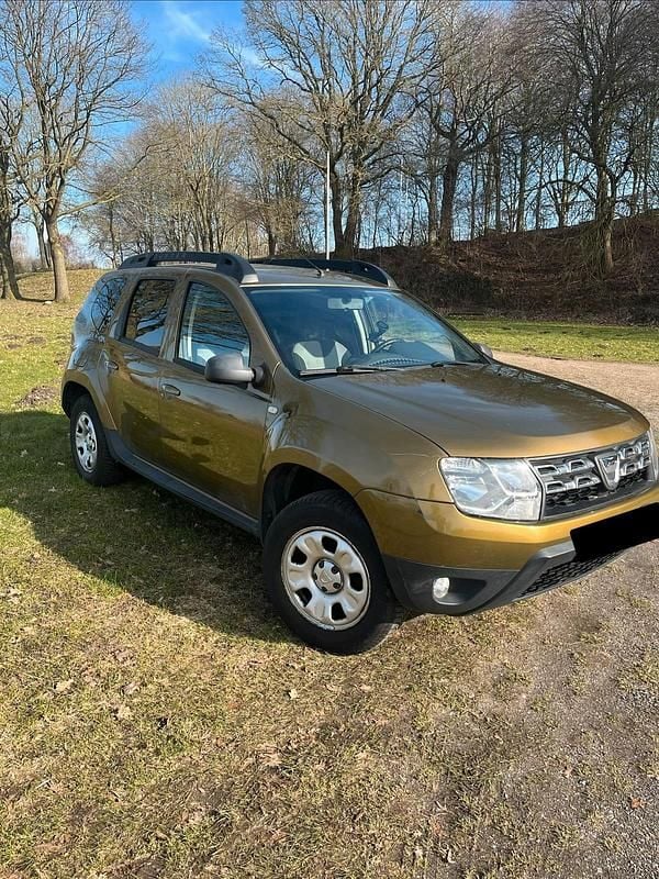 Gebraucht Dacia Duster 115 PS (84 kW) 2016 Gold SUV
