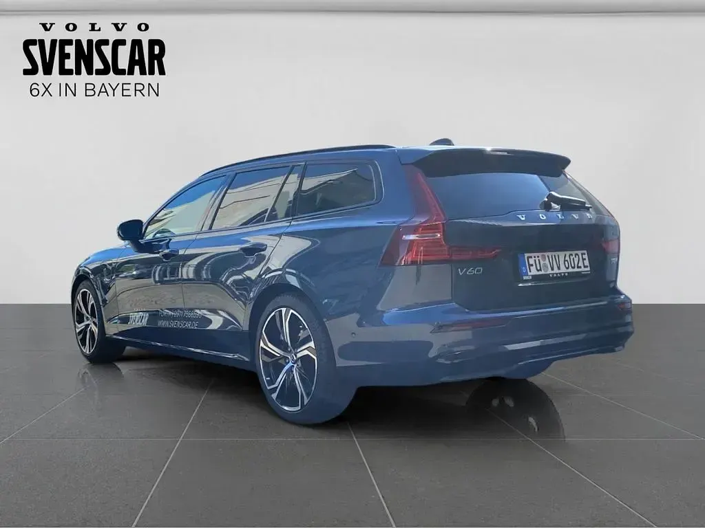 Gebraucht Volvo V60 Plus 455 PS (334 kW) 2026 Blau Kombi