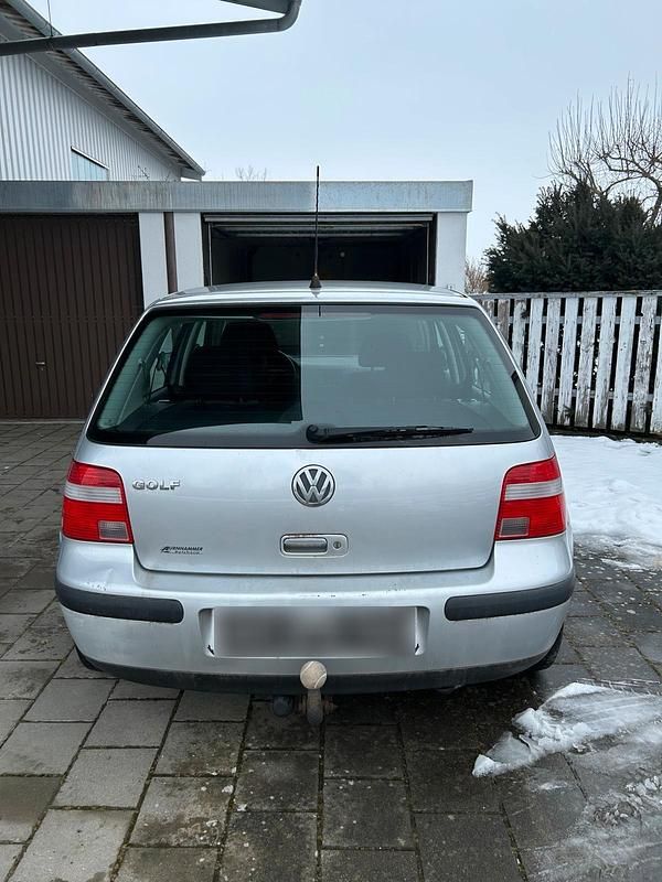 Usata VW Golf IV 75 CV (55 kW) 2003 Argento Utilitaria
