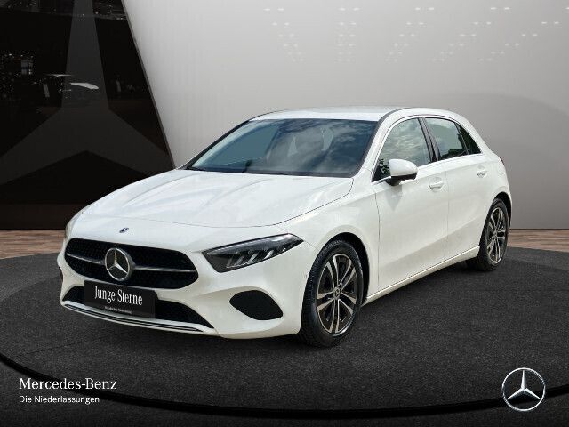 Weiß Gebraucht 2024 Mercedes A200 Progressive Kleinwagen | 28.990 € (Fairer Preis) - Bild 1/4