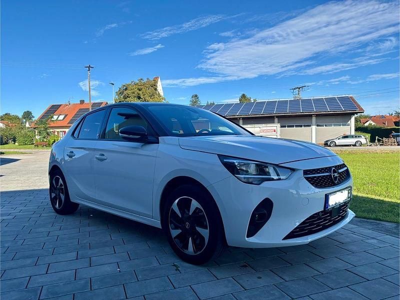 Weiß Gebraucht 2020 Opel Corsa-e Edition Kleinwagen | 12.500 € (Guter Preis) - Bild 1/4