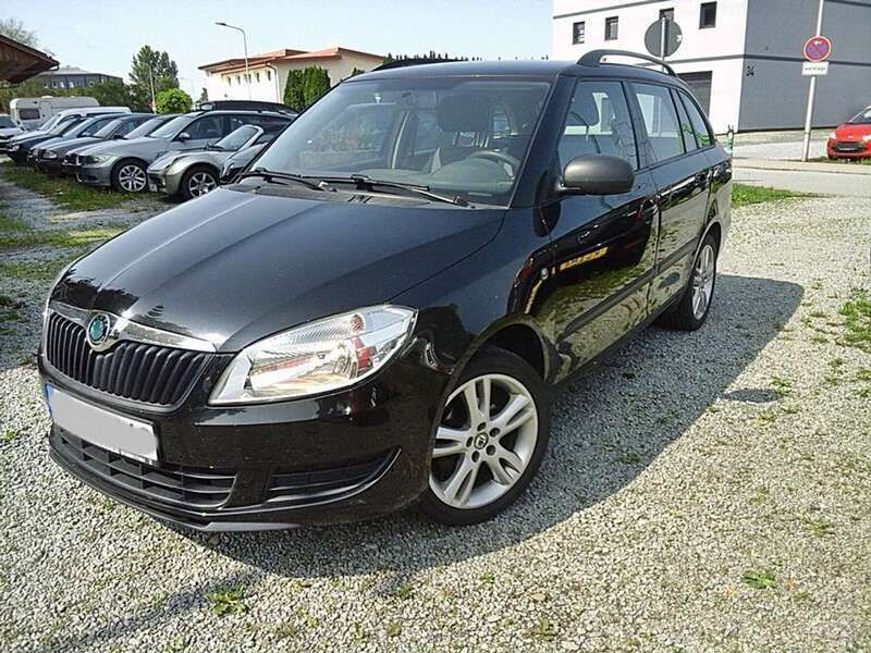 Schwarzmagic perleffekt Gebraucht 2010 Skoda Fabia Cool Edition Kombi | 3.200 € (Fairer Preis) - Bild 1/4
