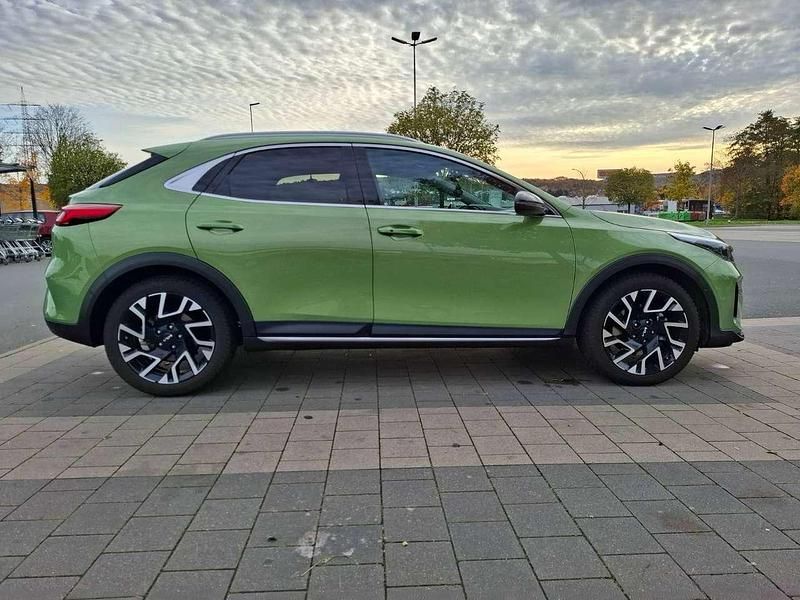 Grün Gebraucht 2023 Kia XCeed Platinum SUV | 27.300 € (Etwas zu teuer) - Bild 1/4