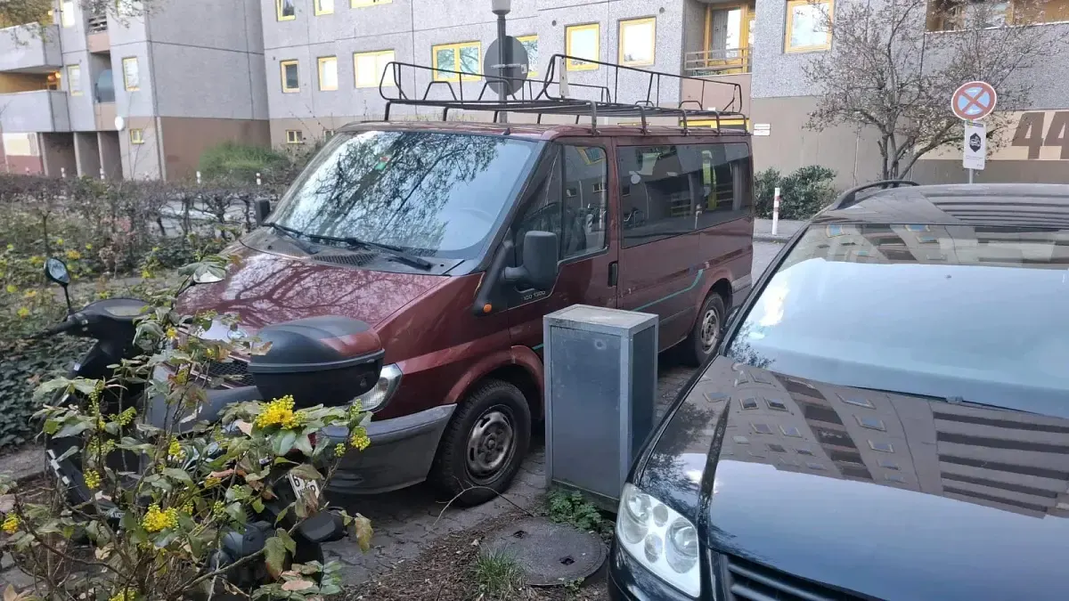 Gebraucht Ford Transit 100 PS (73 kW) 2002 Rot Van / Kleinbus