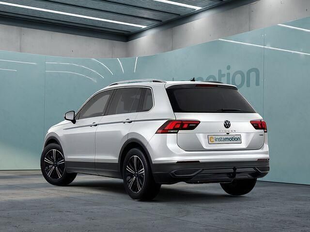 Gebraucht VW Tiguan Move 190 PS (139 kW) 2024 Silber SUV