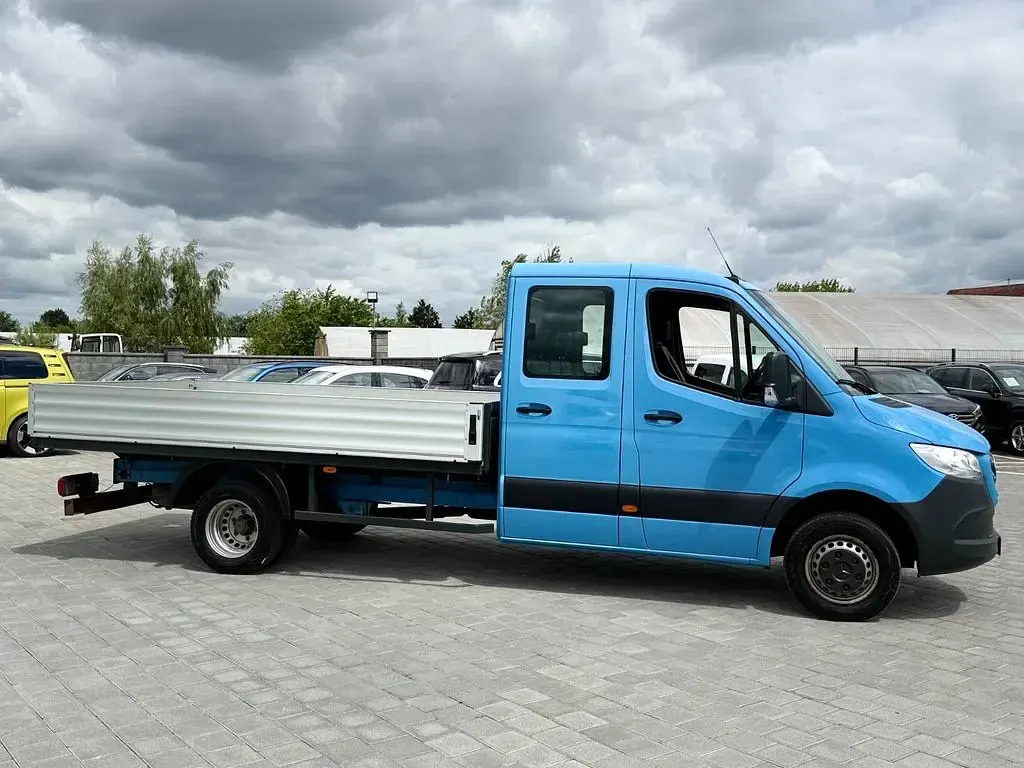 Używany Mercedes Sprinter 163 KM (119 kW) 2019 Niebieski Van